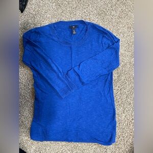 Women’s lightweight sweater